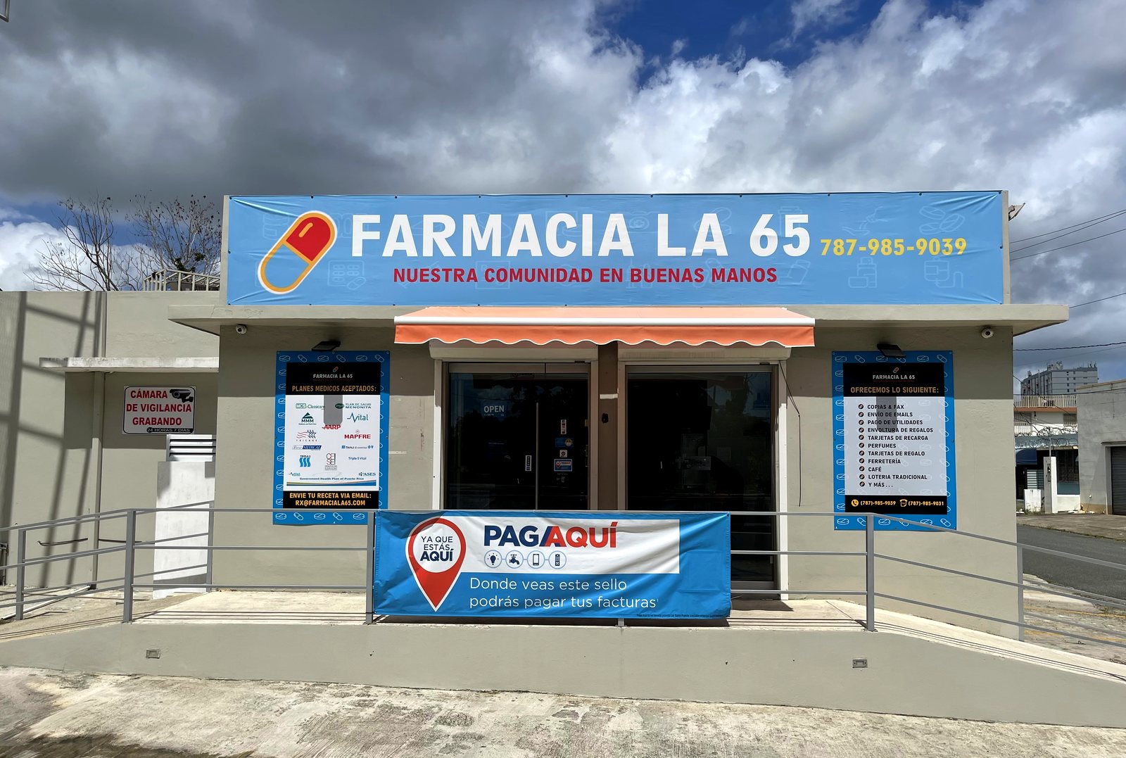 Fachada de Farmacia La 65 en la Urb. América, San Juan PR